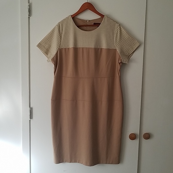 NWOT. CATALOG DRESS. Size: 1X - Picture 1 of 3
